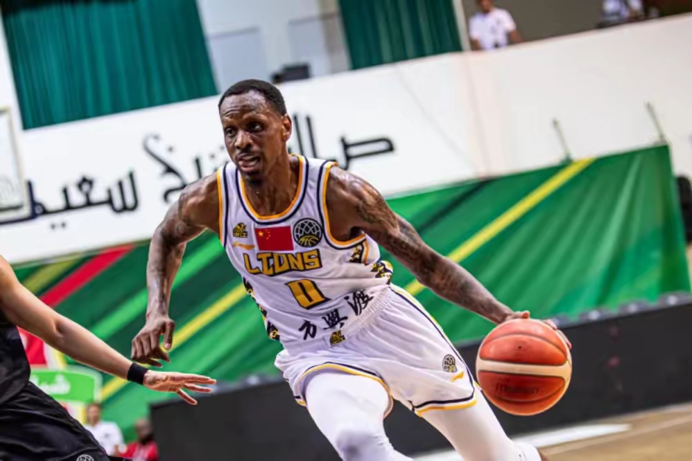 广厦男篮发布备战花絮，今晨更衣室发声，意大利杯任务艰巨，团队化学反应显著的简单介绍