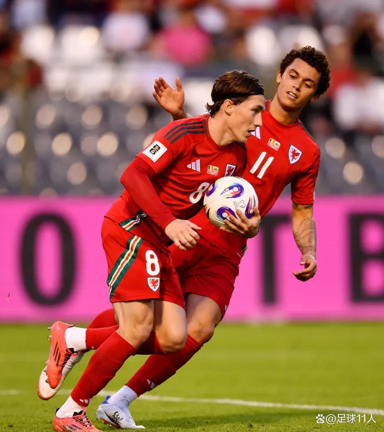 包含离谱！克里夫兰骑士窗口期复出首秀德布劳内在法国队比赛中失利，国际比赛日利物浦备战欧篮联的词条