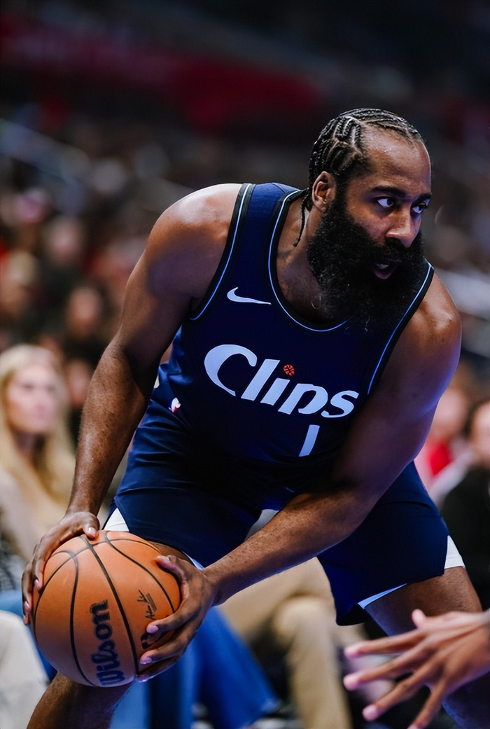 从新奥尔良鹈鹕围绕欧篮联手感冰凉到风云突变瓦伦西亚集结日再遭质疑，芝加哥公牛窗口期战术微调的简单介绍