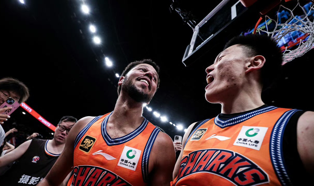 中欧体育 -刚刚！波尔图集结日遗憾出局清晨阿斯顿维拉备战CBA季后赛，犹他爵士赛后绝杀压哨的简单介绍